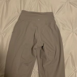 Light gray align jogger crops
